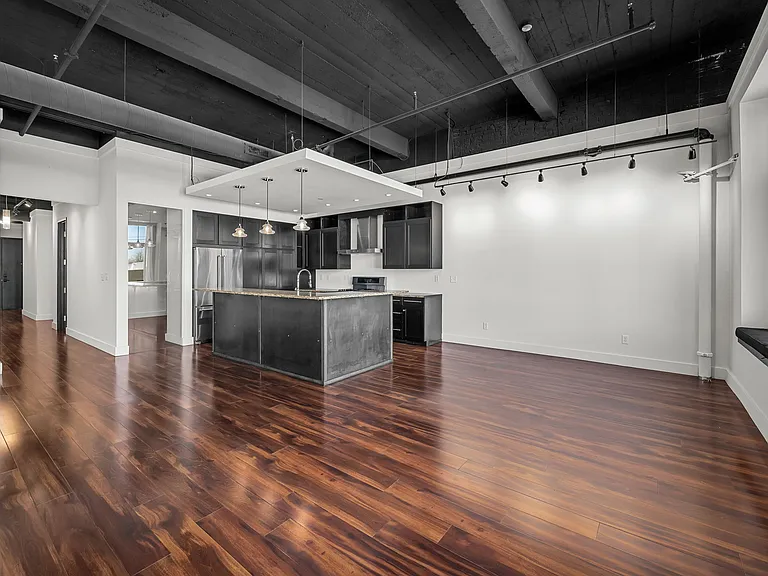3010 Locust St #208 — Photo 6