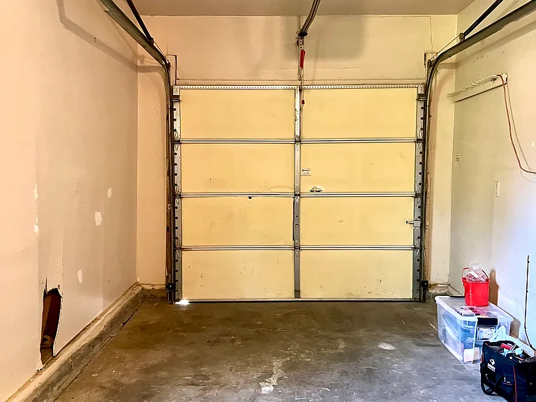 9601 Walnut St — Photo 24