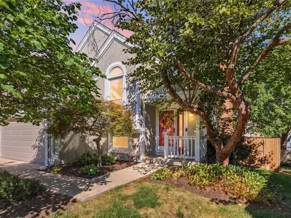11114 W 113th Ter, Overland Park, KS 66210