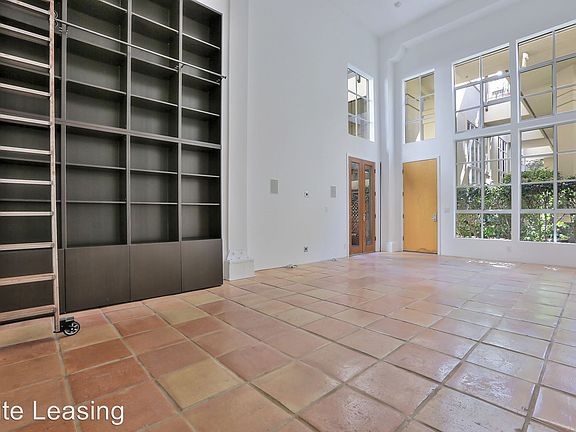 2nd image of 701 Minnesota St APT 108