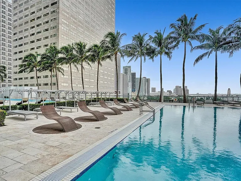 325 Biscayne Blvd #2519 — Photo 34