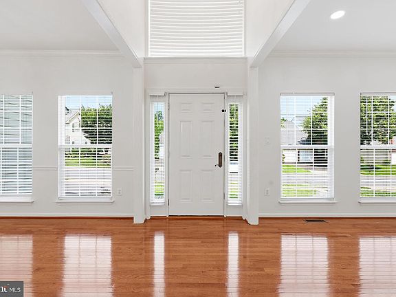 2nd image of 10241 Aqua View Ct