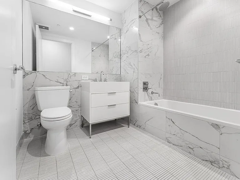 372 9th Luxury Rentals — Photo 58