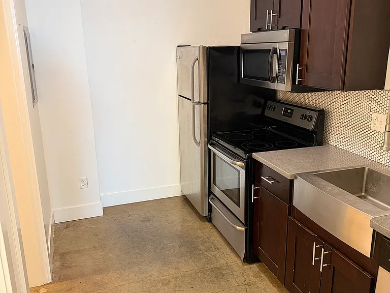 The Woodlawn — Photo 15
