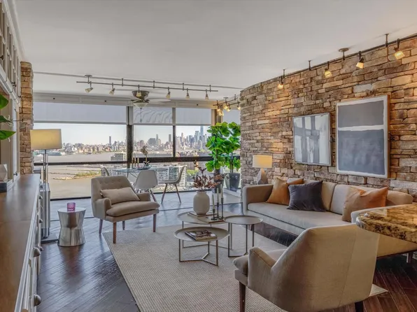 380 Mountain Rd APT 808, Union City, NJ 07087