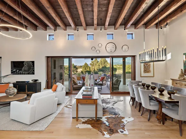 72 Grey Wolf, Santa Fe, NM 87506