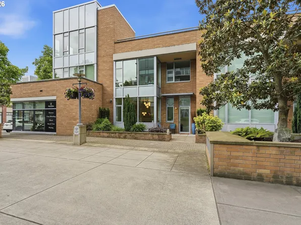 1900 S River Dr Unit N112, Portland, OR 97201