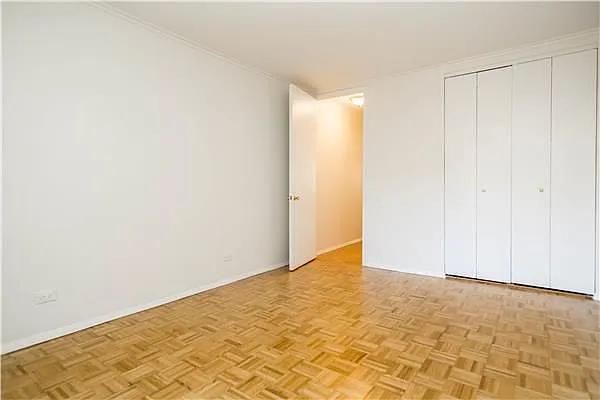 Rented by Century 21 Metropolitan | media 25