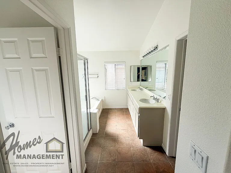 6890 Camino De Amigos — Photo 22