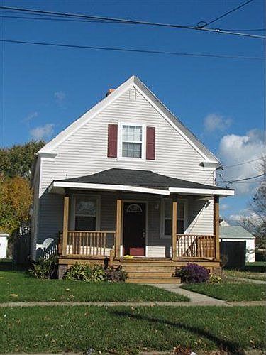 1st image of 906 W 14th St