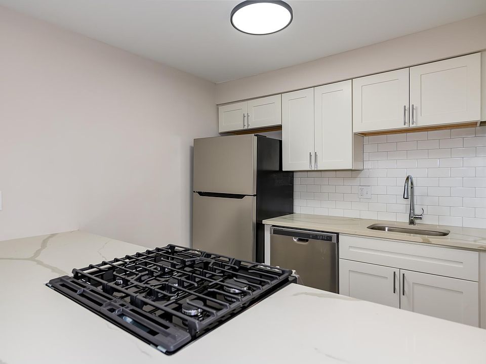 1st image of 4245 Barcelos Dr