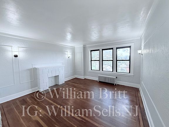 4th image of 266 Beech St #32