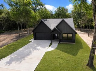 25301 Killarney St, Hempstead, TX 77445