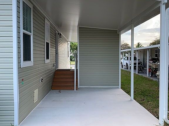 4th image of 5185 SW 34th St #5185