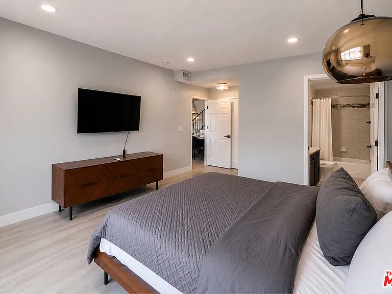 1250 S Westgate Ave #302 — Photo 9