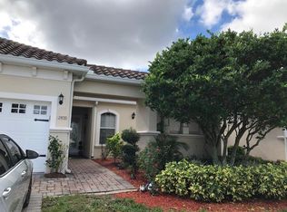 2410 Harwich Dr, Kissimmee, FL 34741