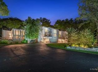 37W680 Knollcreek Dr, Saint Charles, IL 60175