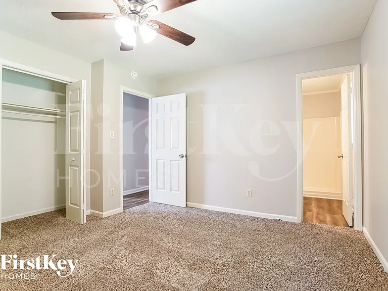 814 Dewey St — Photo 9