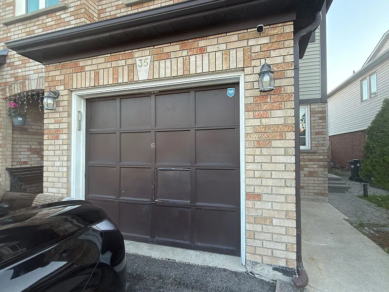 35 Hickorybush Ave — Photo 2