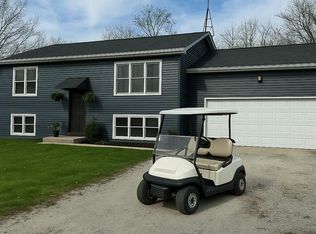 N3413 Queen Rd, Lake Geneva, WI 53147