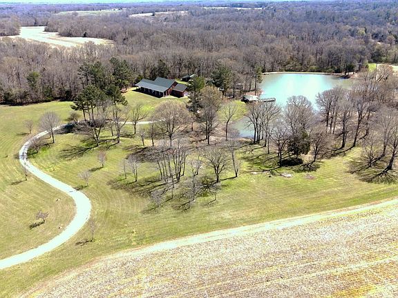 4th image of 695 Middleburg Rd