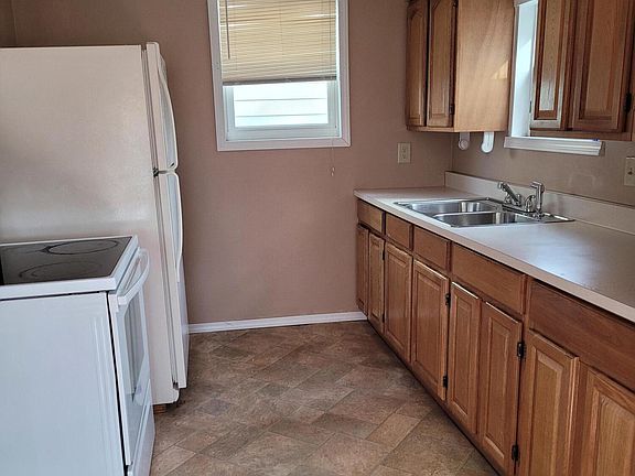2nd image of 609 1/2 Chestnut Ave