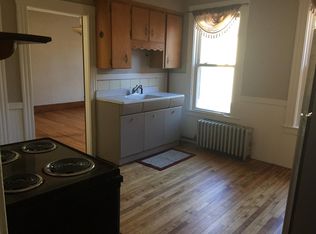 102 High St APT 2, Brattleboro, VT 05301