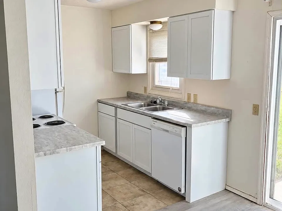 500 Curry Ln #103