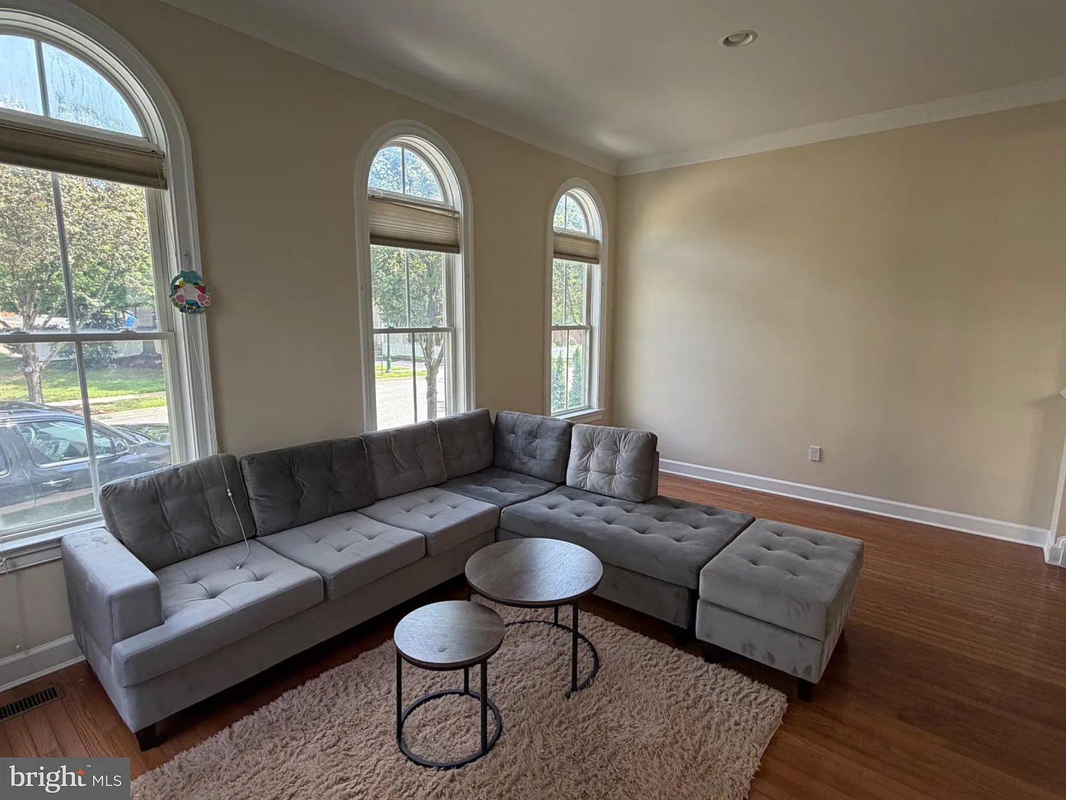 4 bed, 4.5 bath, 3719 sqft, $4,700 — Photo 3