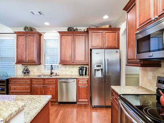 5th image of 108 Briarhill Dr