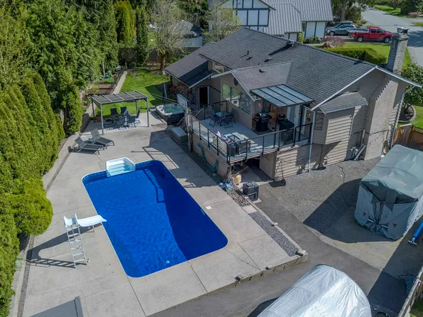 2541 Montrose Way, Squamish, BC V8B 0J6