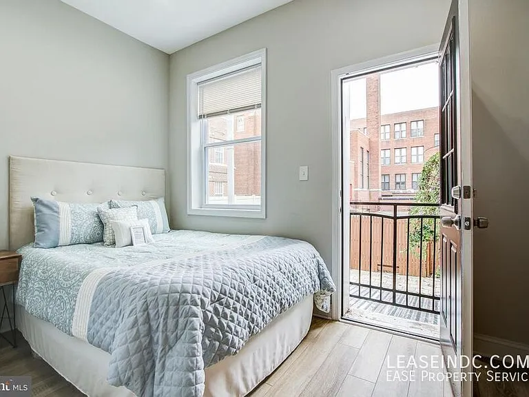 1626 Monroe St NW #1 — Photo 12