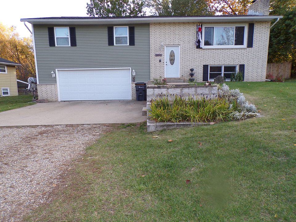 1st image of 36241 Valley Dr