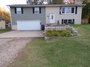 36241 Valley Dr, Paw Paw, MI 49079
