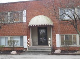 32850 Aurora Rd APT 201, Solon, OH 44139