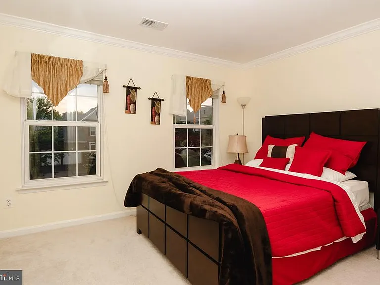 18278 Maple Spring Ct — Photo 26