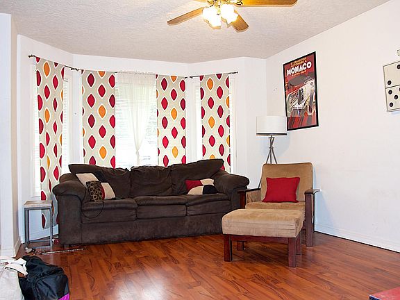 Living Bay Window