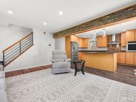4th image of 31 Hillandale Road