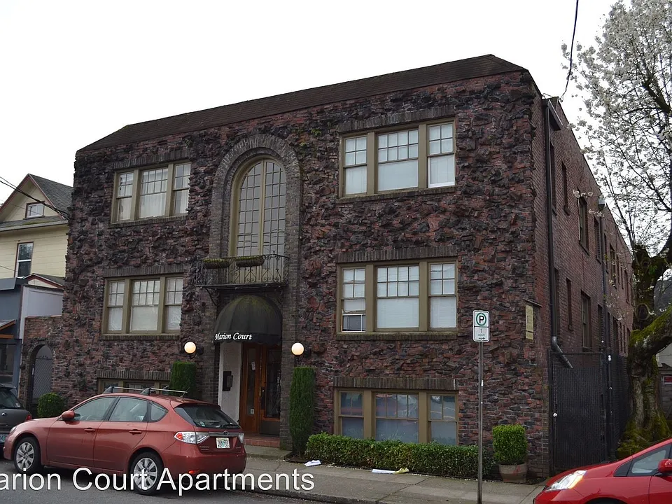 3334 SE Hawthorne Blvd #204