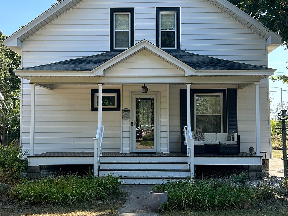 1st image of 1514 Pennoyer Ave #1