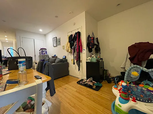 Rented by J Misrahi Realty Corp | media 7