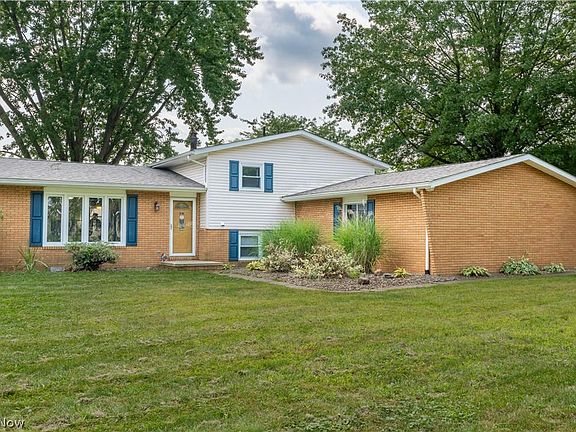 2nd image of 1812 Viking Ave