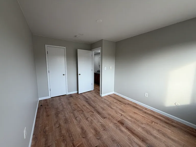 5660 Lancaster St #5670-4 — Photo 12
