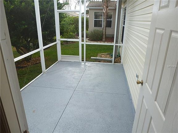 5th image of 3325 Thorncrest Dr