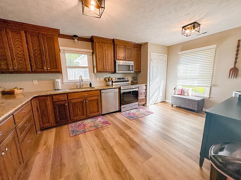 5813 Bacarro Pl — Photo 3
