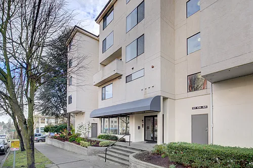 Hill House Apartments Photo 1