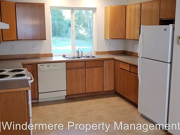 2nd image of 1008 Terra Bella Ln