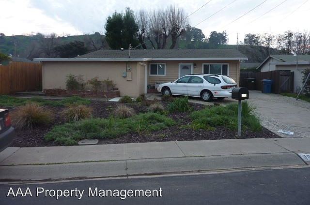 1st image of 102 Karen Ln