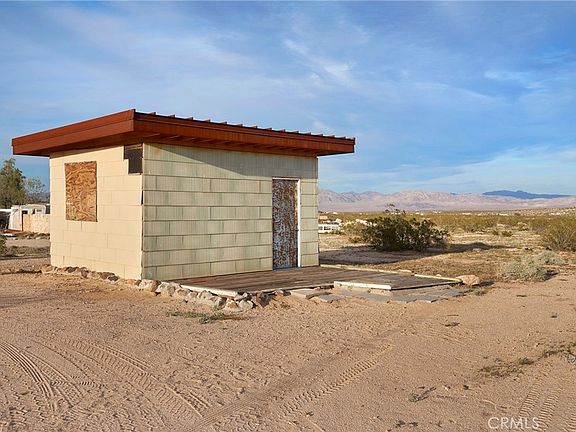 3rd image of 77 Copper Moon Ln