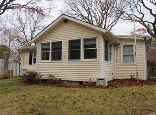 120 Park Rd, Riverhead, NY 11901